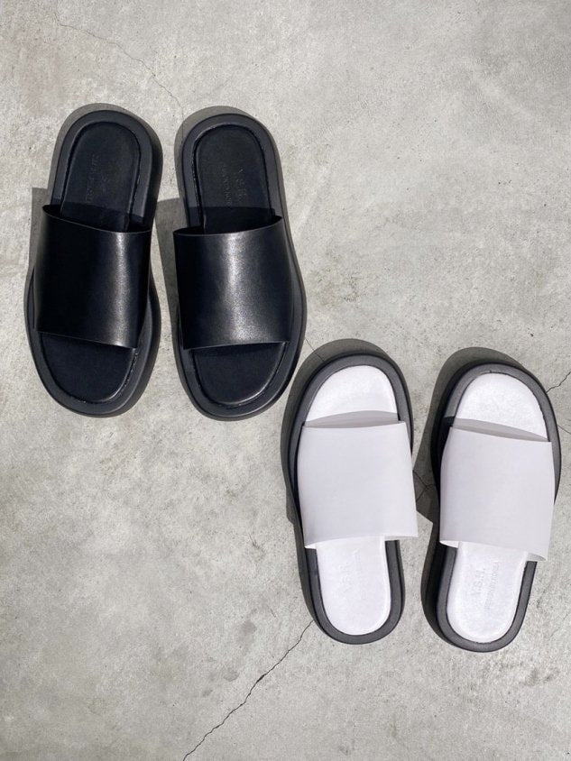 受注制【Chikashitsu +】design leather sandal (2color)