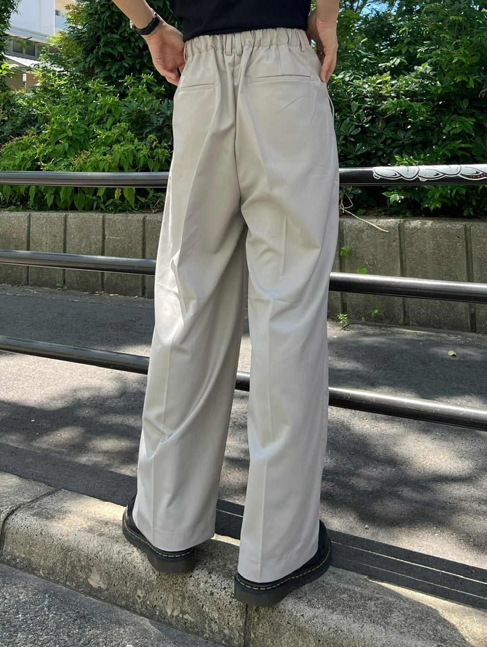 受注制【Chikashitsu +】wide tuck slacks (3color)