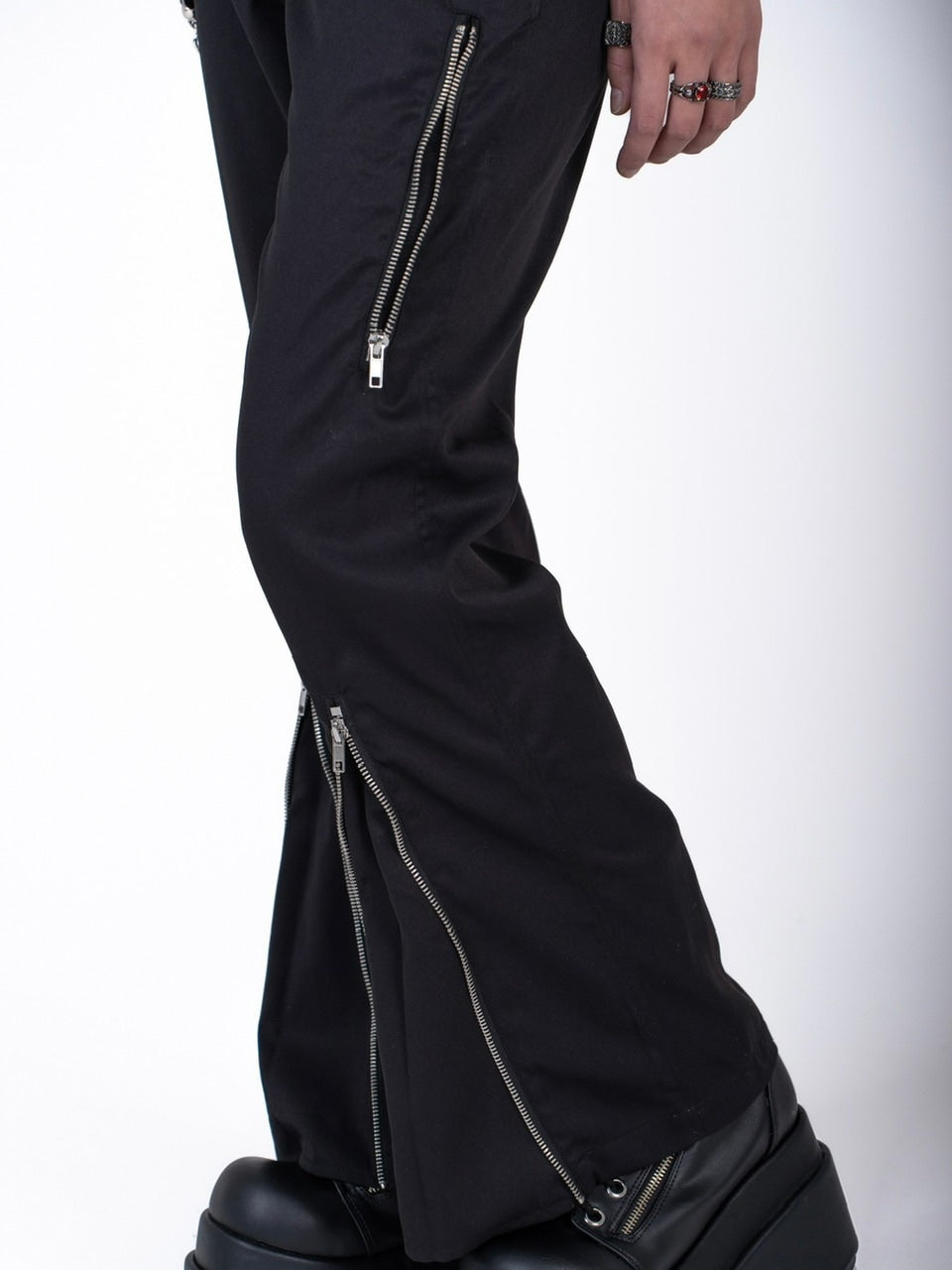 【Bizarre Maiden】strap zipper flared pants (2color)