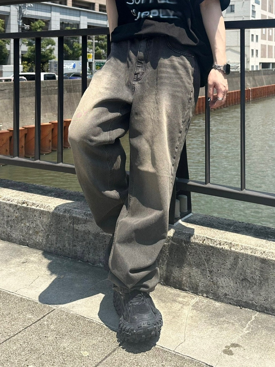 大阪店WEB限定受注制【Chikashitsu +】smokey brush deim pants (2color)