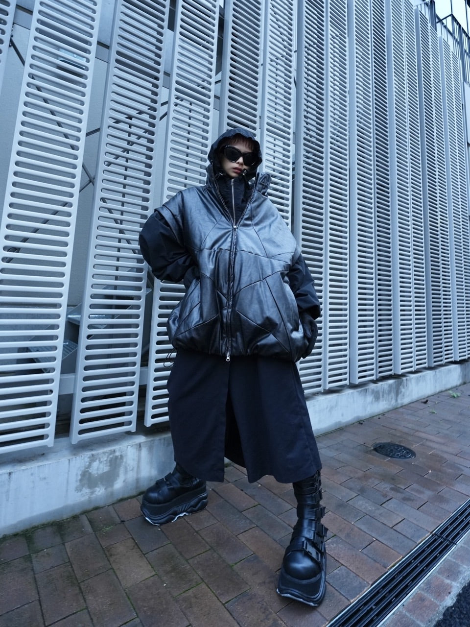 【DIG YOUR OWN GRAVE】star leather vest (2color)