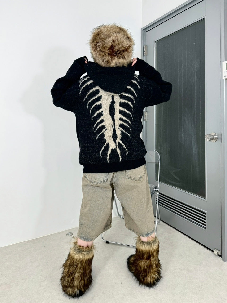 国際配送【Never mind the XU】bone hooded sweater (2color)