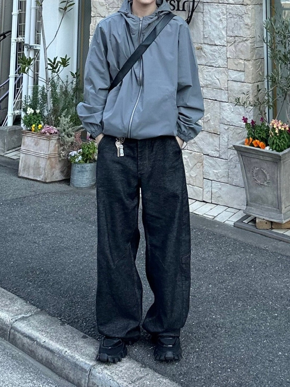 受注制【Chikashitsu +】multi pocket shoulder bag / 【チカシツプラス】マルチポケットショルダーパック