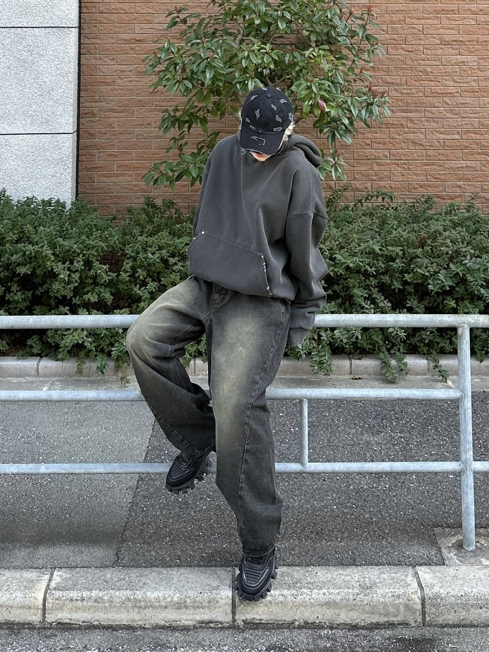 大阪店WEB限定受注制【Chikashitsu +】vintage wash curve denim pants