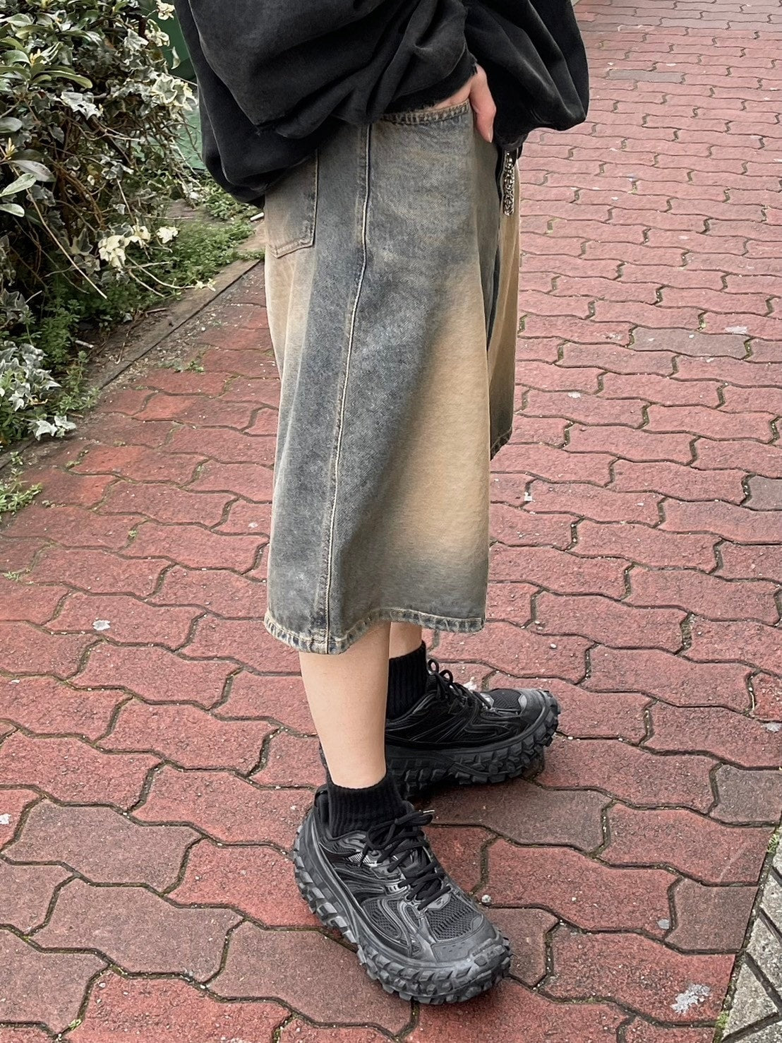 受注制【Chikashitsu +】vintage wash denim half pants