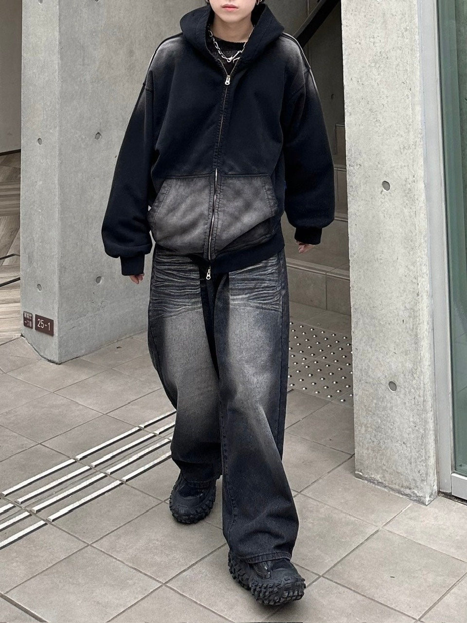 【Chikashitsu +】design washing wide denim pants (2color) / 【チカシツプラス】デザインウォッシングワイドデニムパンツ