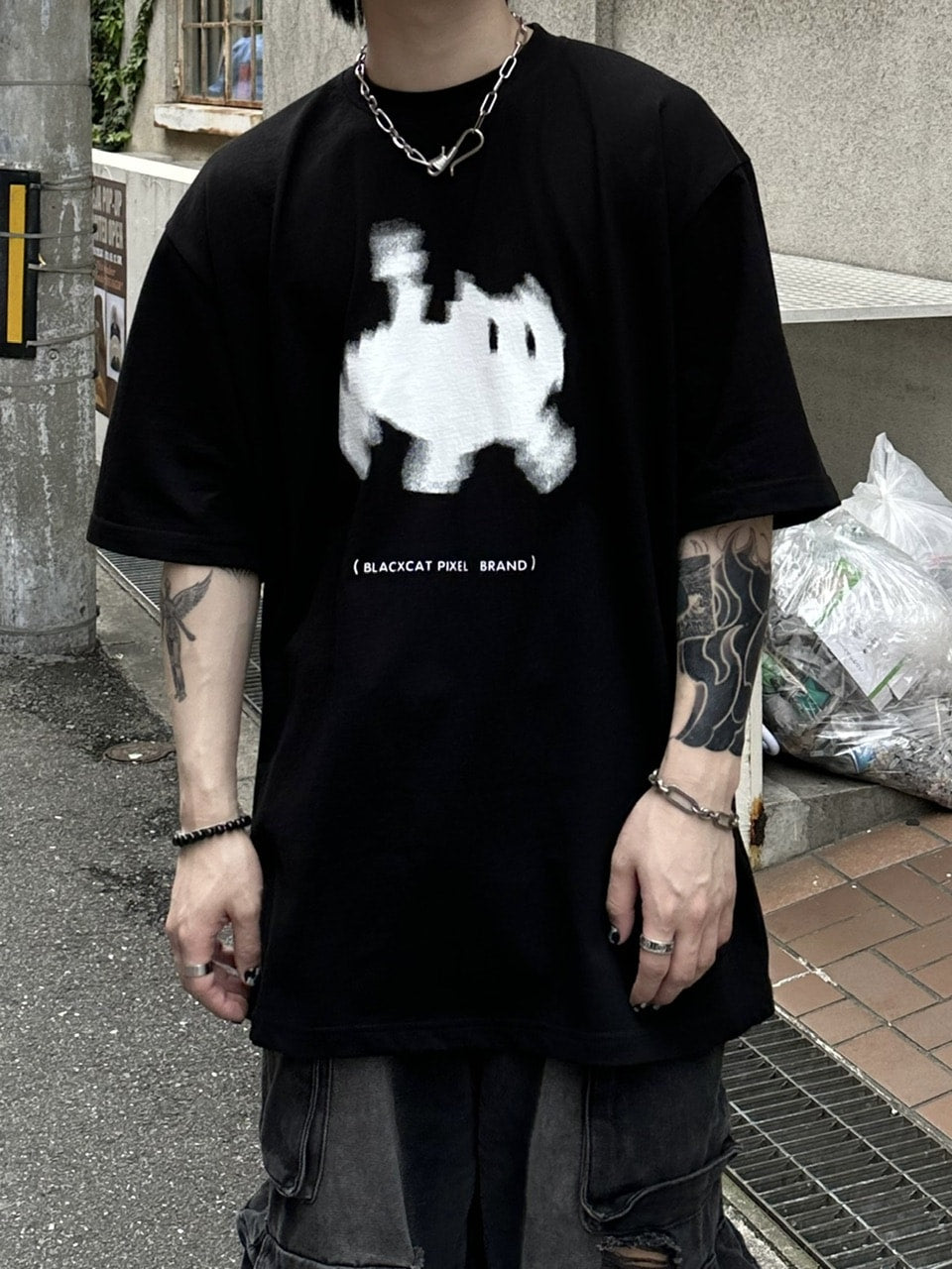 大阪店WEB限定【Chikashitsu +】oversized pixel cats t-shirt (2color)