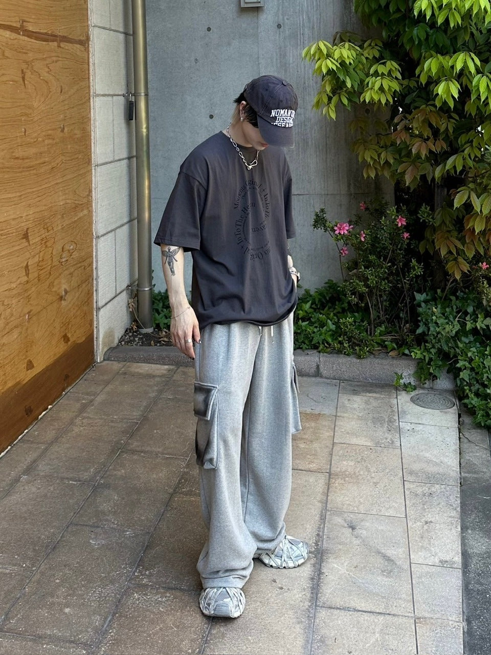 受注制【Chikashitsu +】logo graphic t-shirt 2 (3color) / 【チカシツプラス】グラフィックロゴプリント半袖Tシャツ