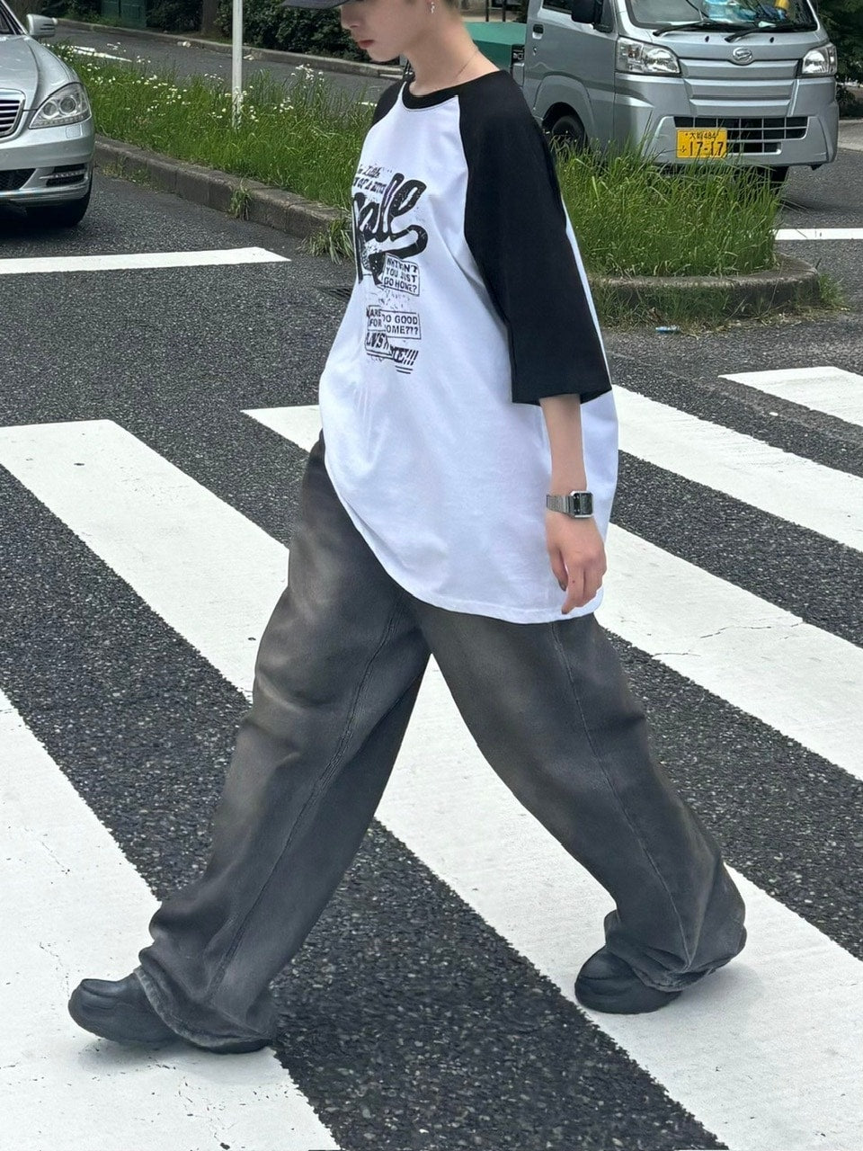 大阪店WEB限定受注制【Chikashitsu +】oversized lettering raglan t-shirt