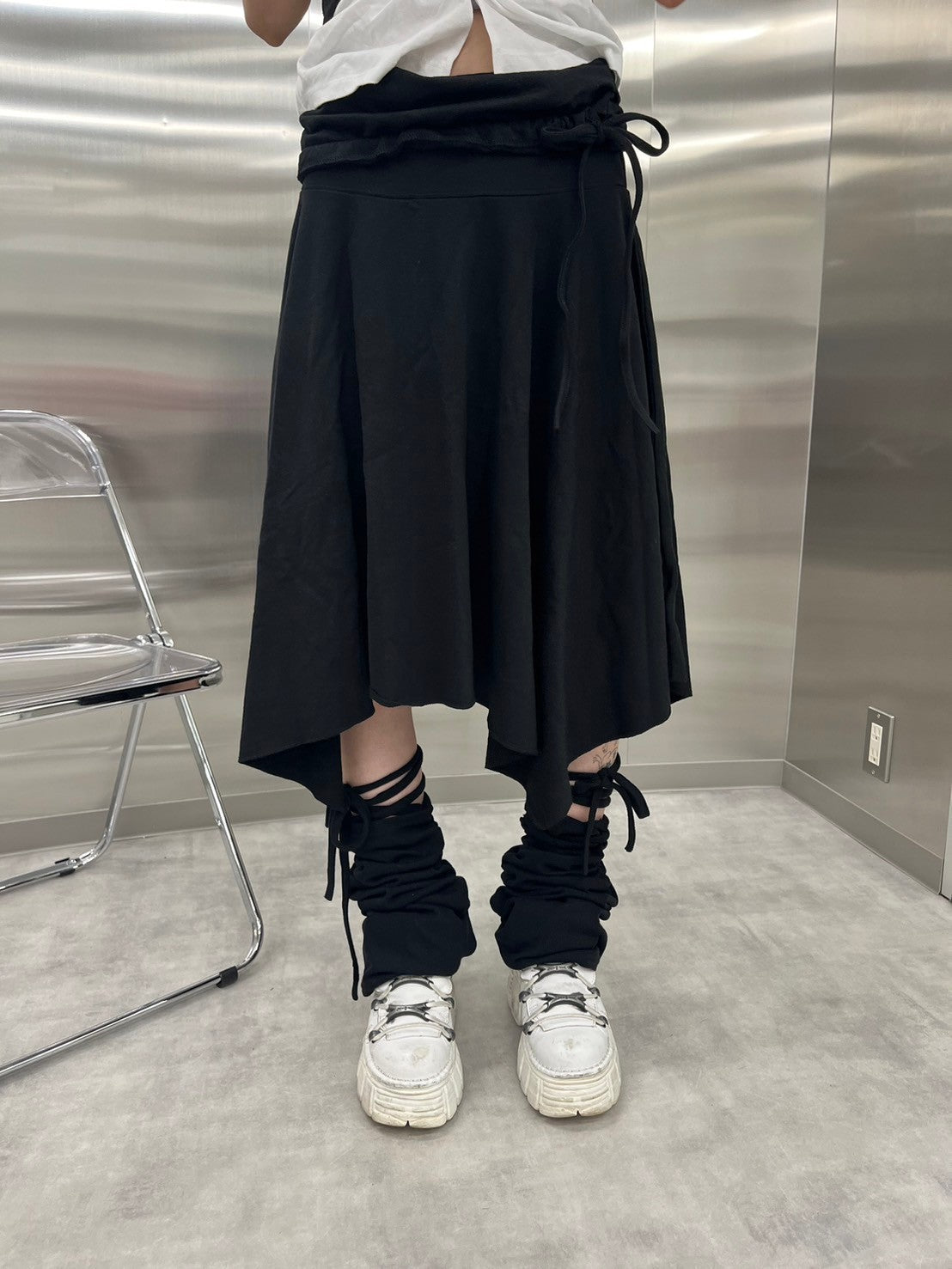 受注制【nmtc +】asymmetry midi skirt (2color)