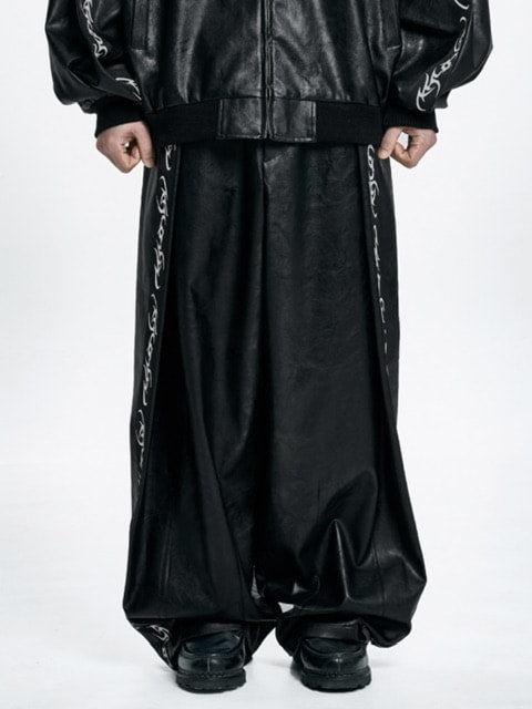 【AJOBYAJO】Vegan Leather One Tuck Track Pants