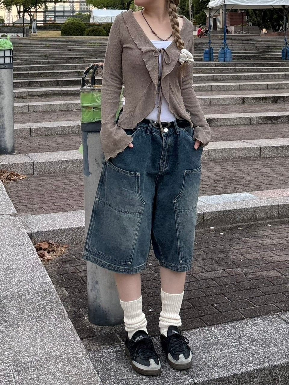 受注制【Chikashitsu +】studs design denim half pants (2color)