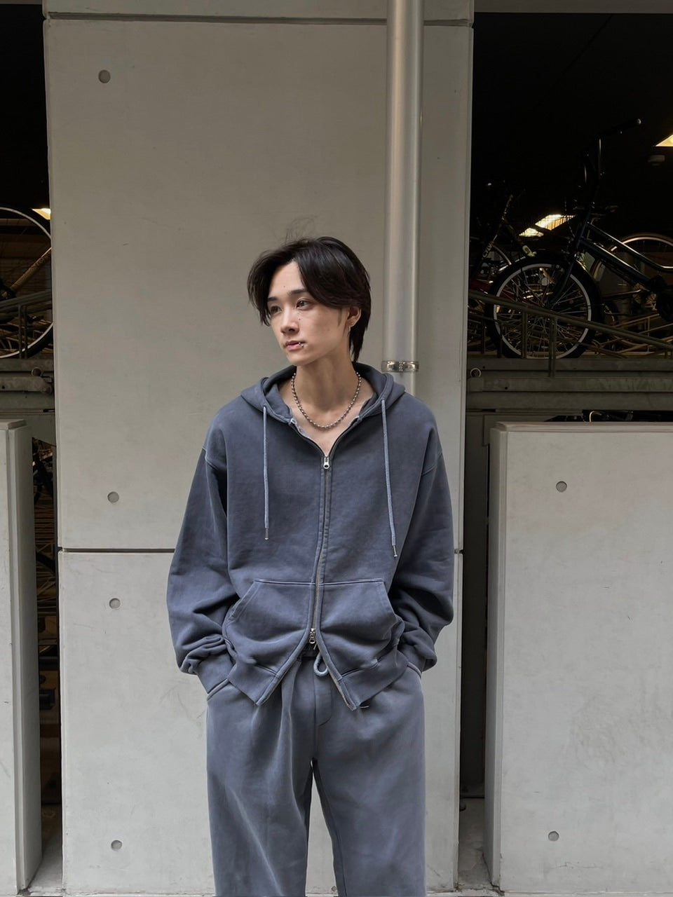 受注制【Chikashitsu +】unisex semi cropped pigment wash hoodie (4color)