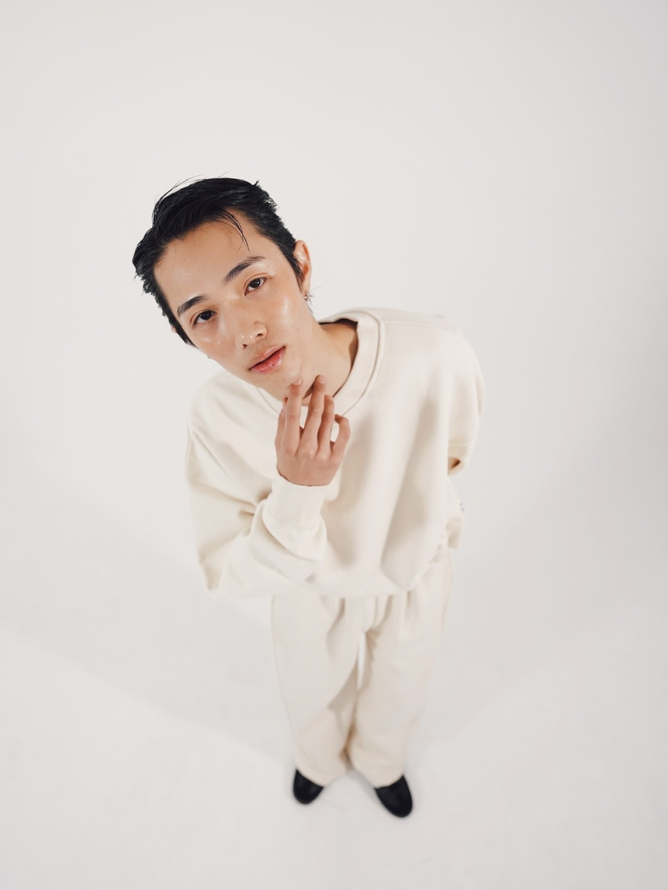 【CS】cropped vneck sweat shirt (ivory)