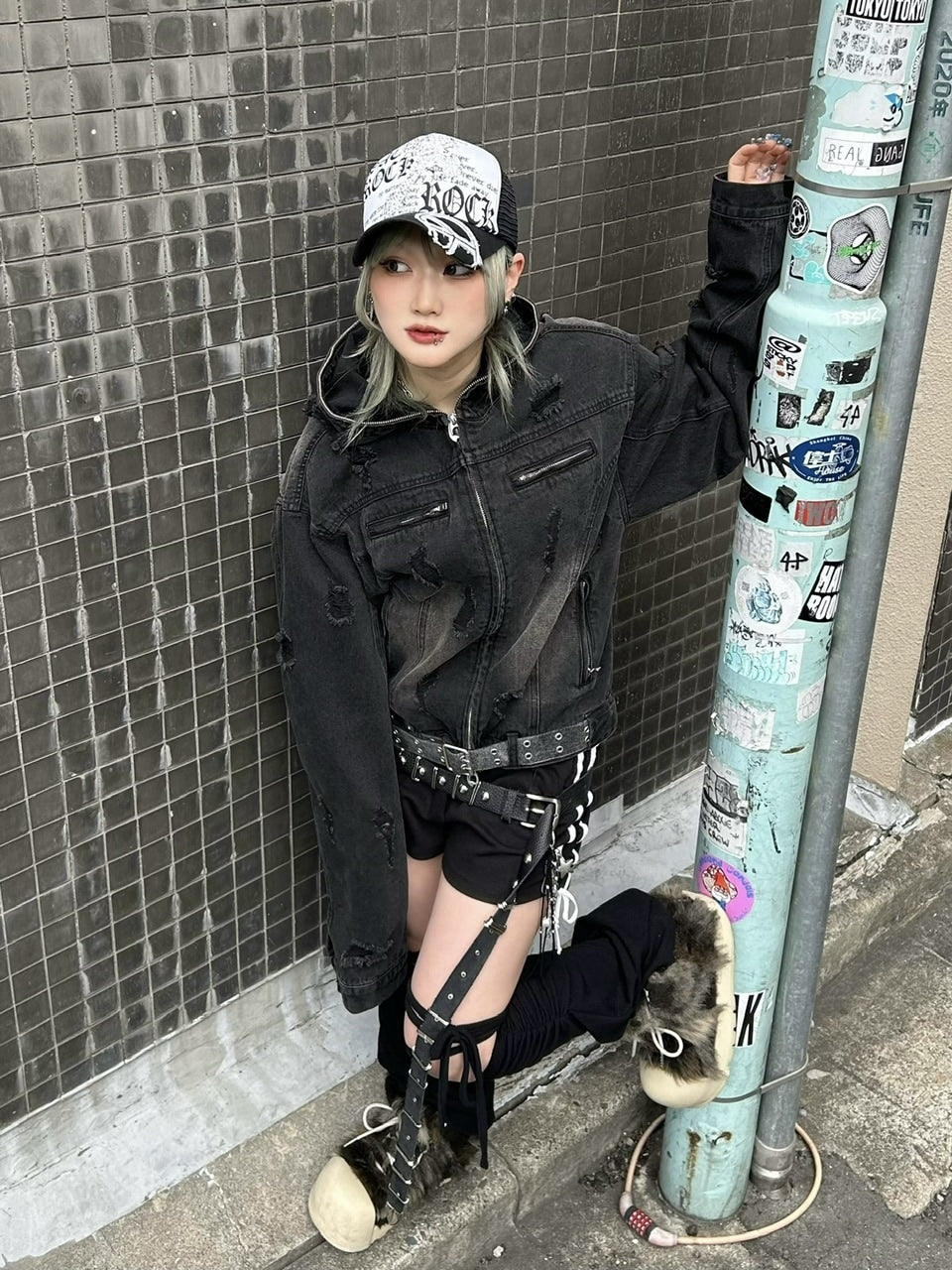 受注制【Never mind the XU】rhinestone cross cap (2color)