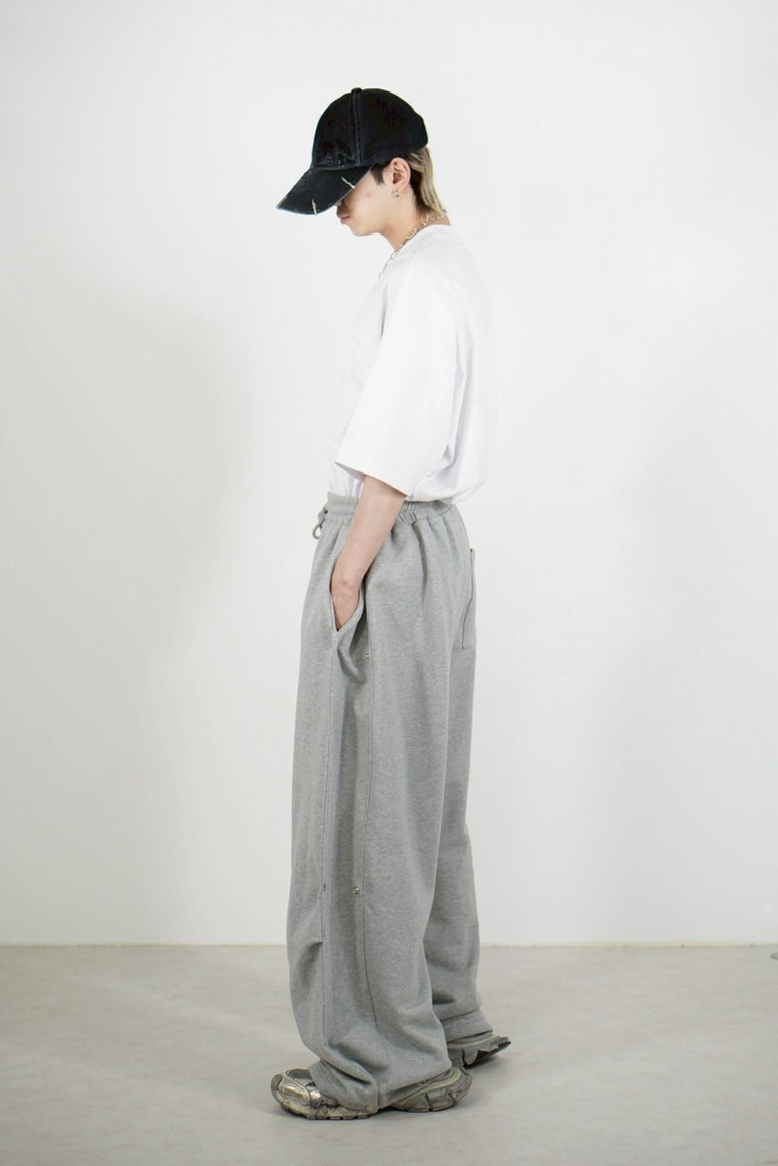 受注制【Chikashitsu +】side snap button sweat pants (2color)