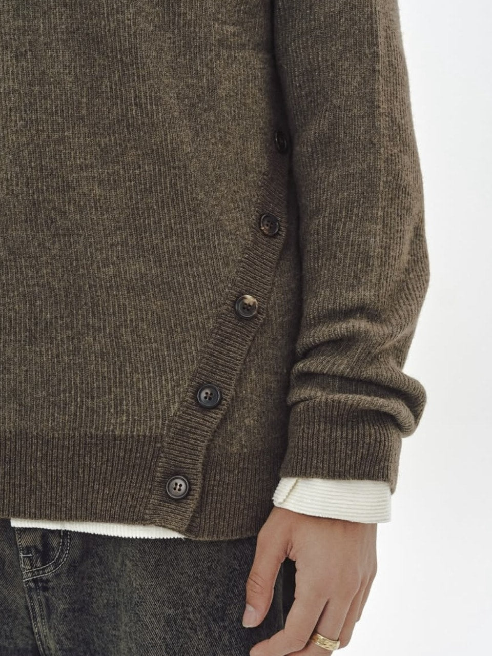 【MMIC】Oblique Turtleneck