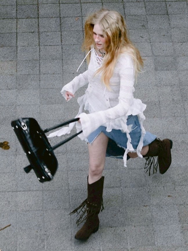 【NOT KNOWING】Lace V Neck Ruffle Hoodie