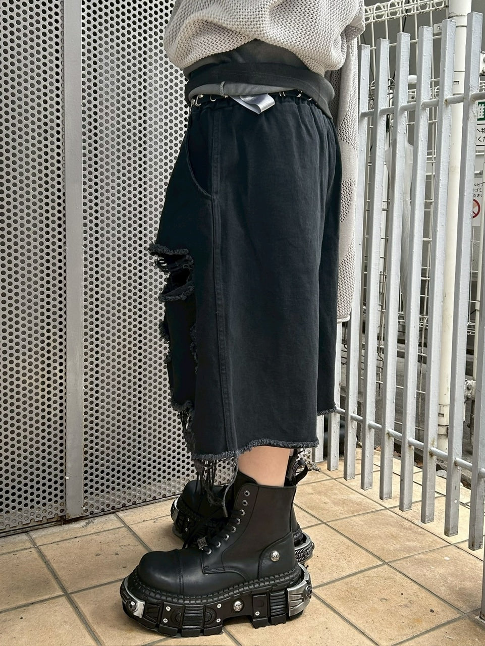 受注制【Never mind the XU】damage denim half pants