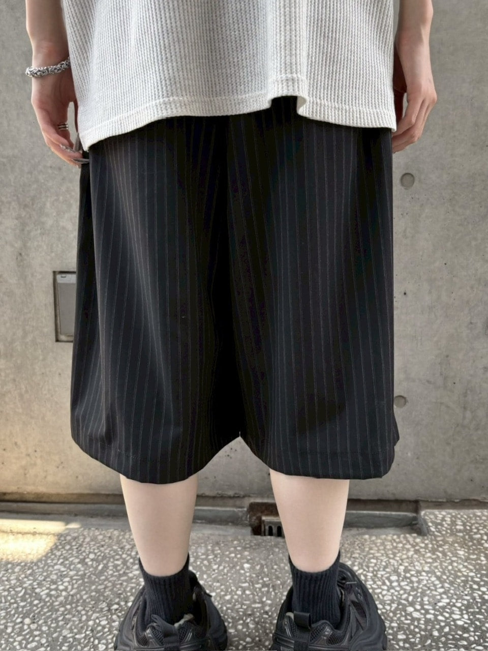 【nmtc +】stripe slacks shorts / 【エヌエムティーシープラス】ストライプスラックスハーフパンツ (2color)