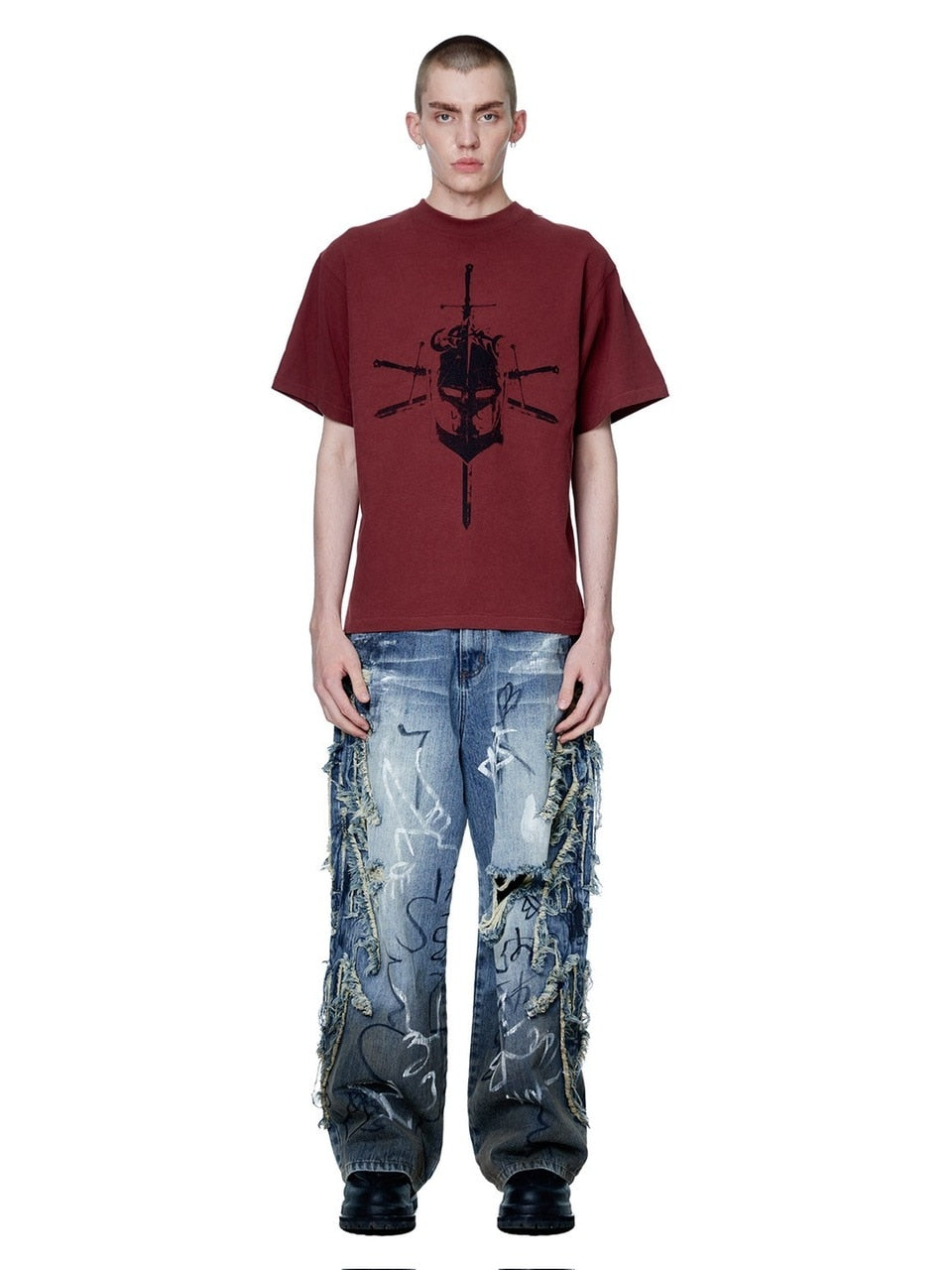 【The Boy Has No Patience】LUMINOUS DAWN KNIGHT & SWORD TEE / 【ザボーイハズノーペーシェンス】ナイト＆ソードグラフィックデザイン半袖Tシャツ