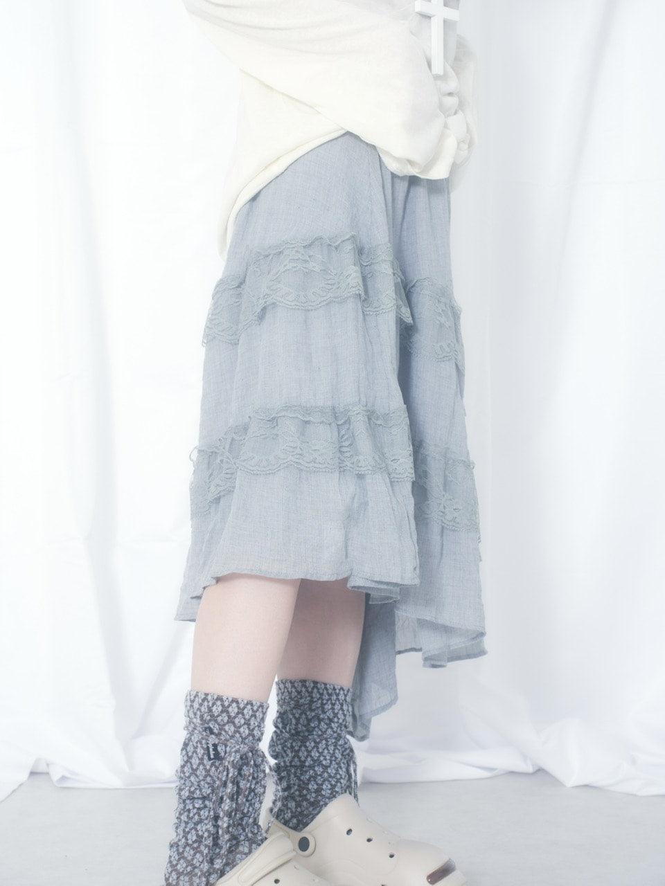国際配送【Nerd out XU】unbalance long frill skirt (3color) / 【ナードアウトエックスユー】アンバランスロングフリルスカート