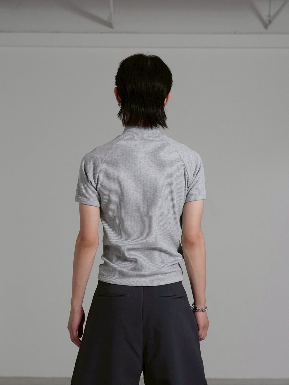 受注制【Chikashitsu +】mockneck zip half sleeve t-shirt – PRESSING