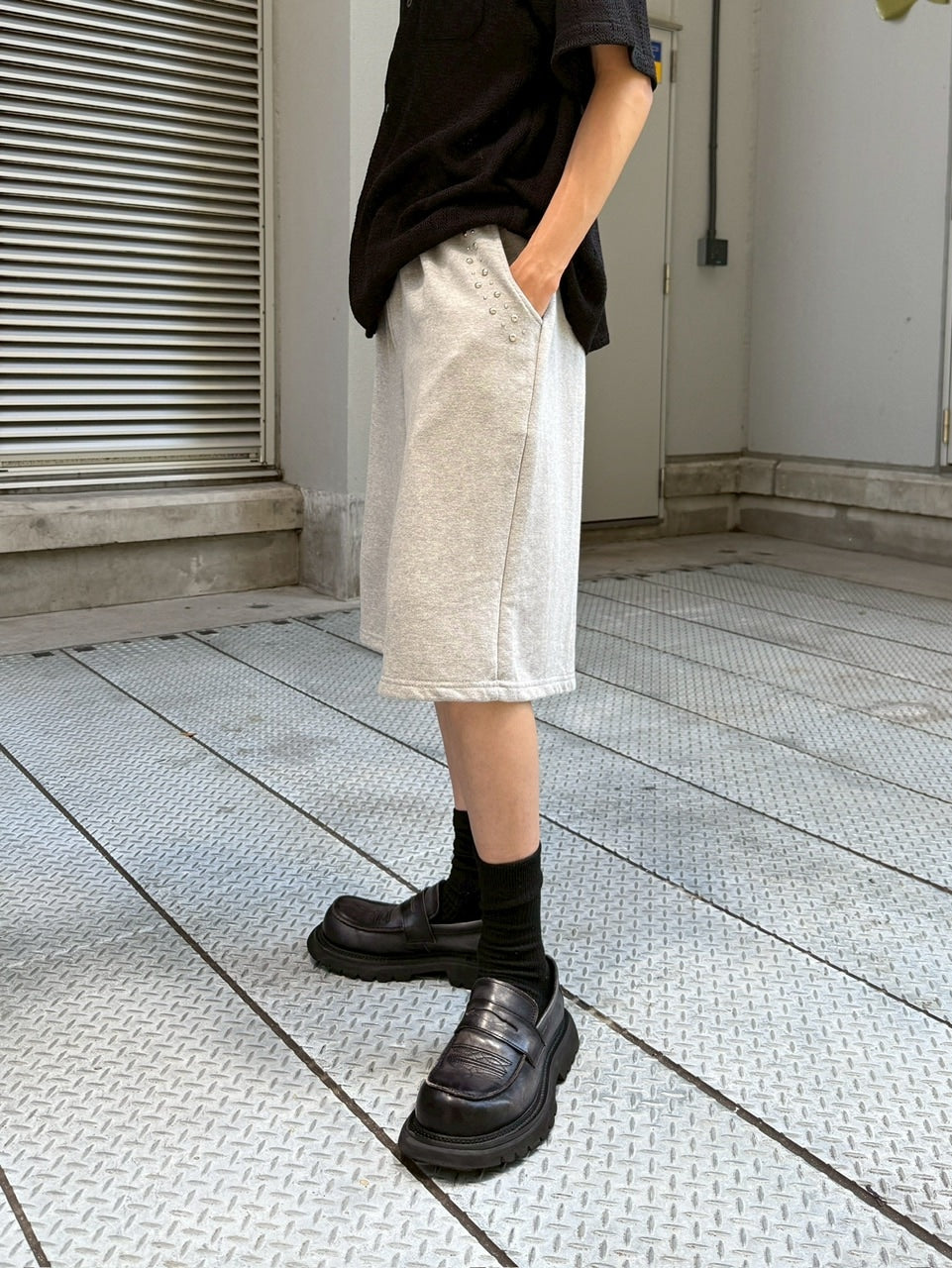 受注制【Chikashitsu +】pocket studs sweat half pants / 【チカシツプラス】ポケットスタッズスウェットハーフパンツ (2color)