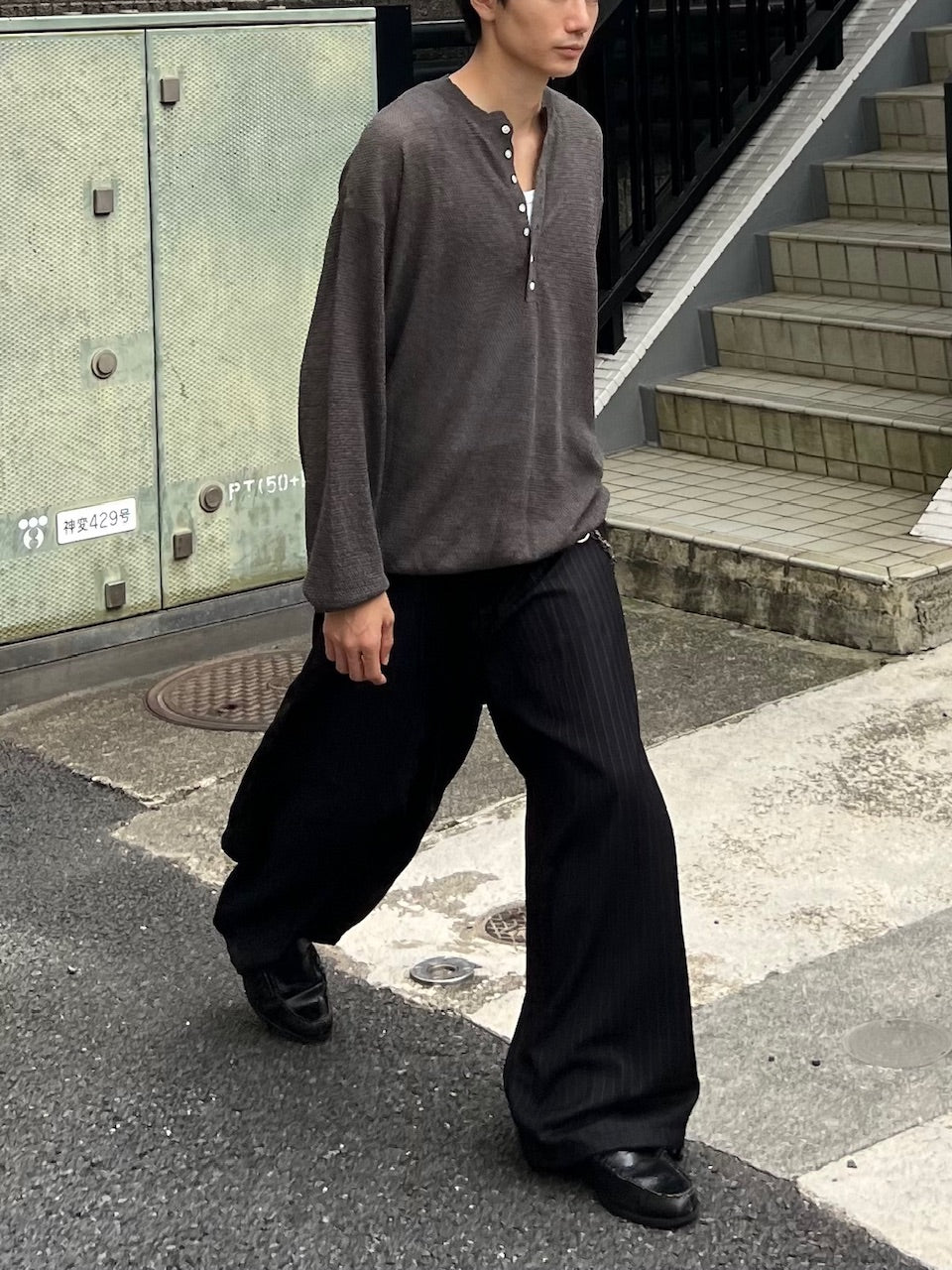 受注制【Chikashitsu +】draw cord stripe wide slacks / 【チカシツプラス】ドローコードストライプワイドスラックス (2color)