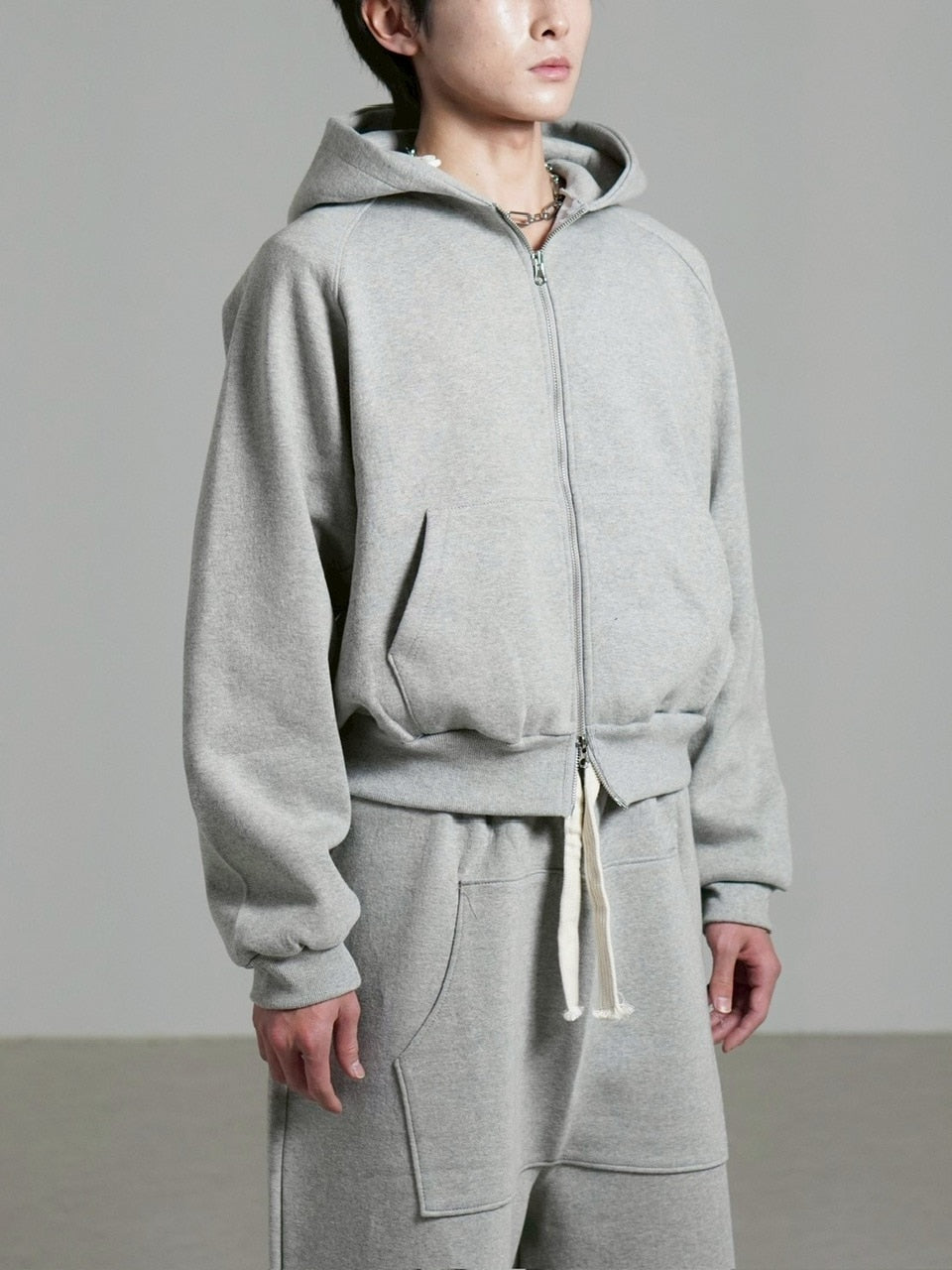 受注制【Chikashitsu +】heavy weight cotton cropped hoodie / 【チカシツプラス】ヘビーウェイトコットンクロップドパーカー (3color)