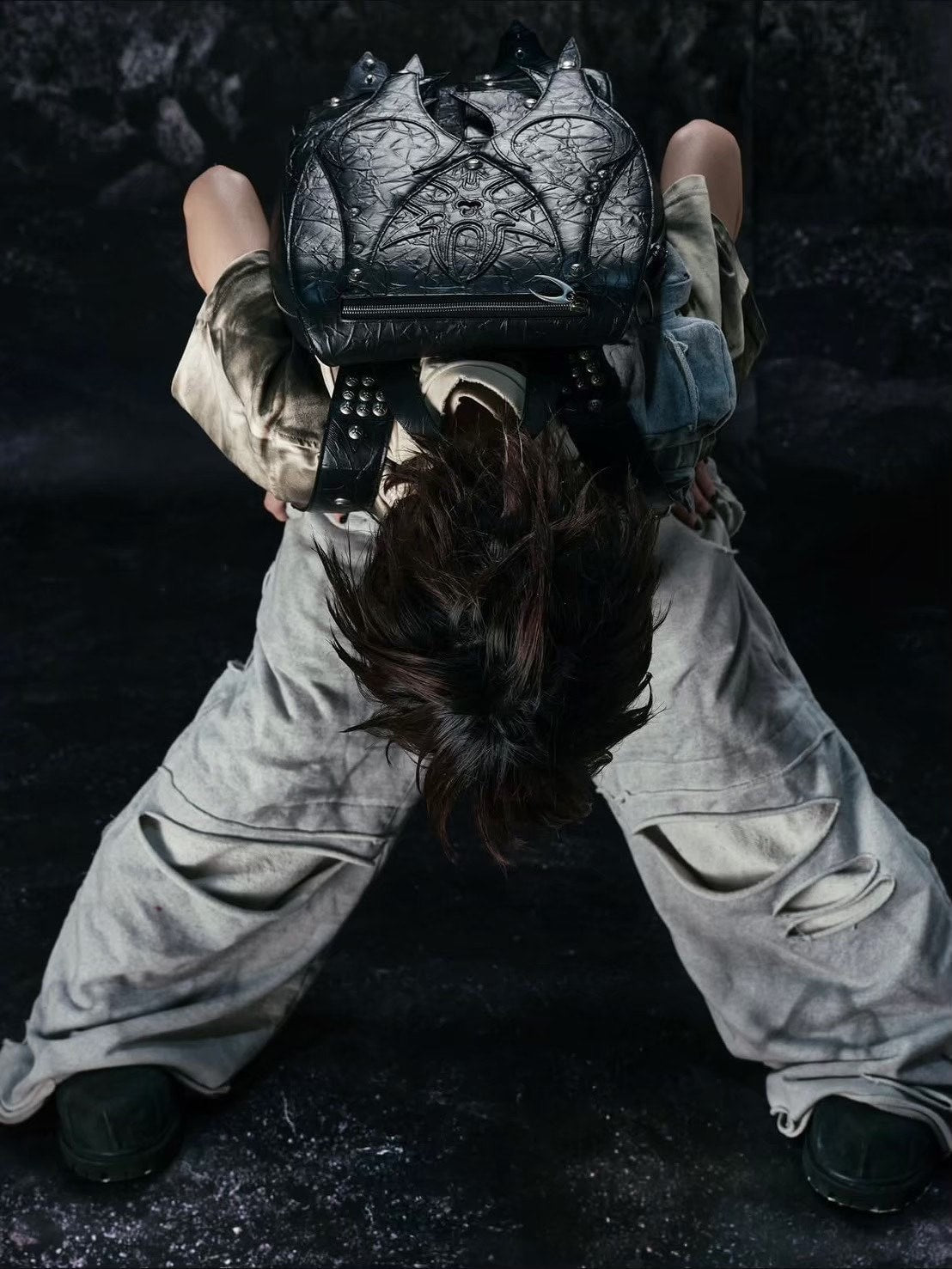 【Cozy world Wide】"CHAOS GIRL" WAXED T SHIRT / 【コージーワールドワイド】ロゴグラフィックウォッシュ半袖Tシャツ