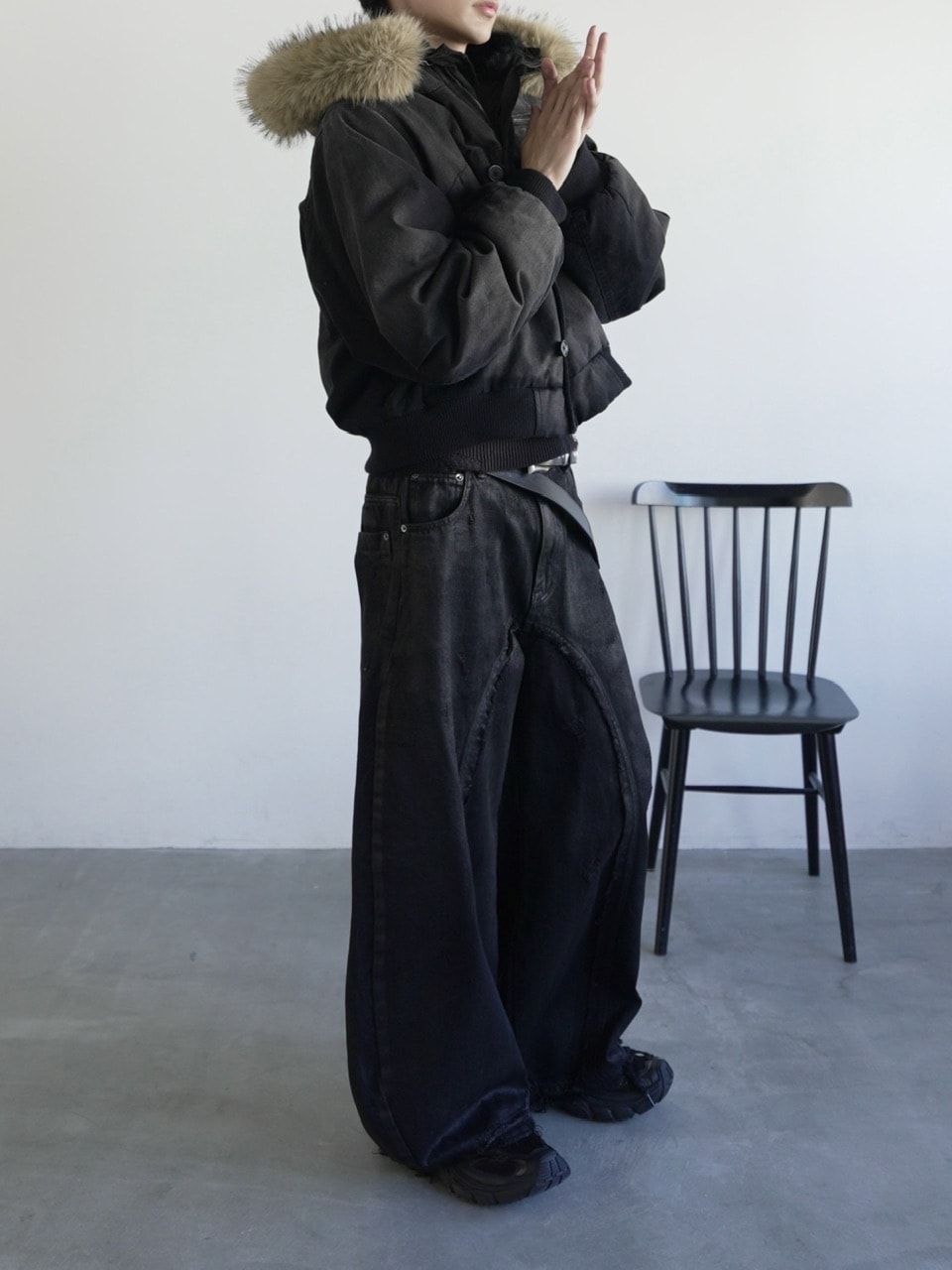 【CHIKASHITSU PLUS HIGH】N-2B cropped hood blouson (denim)