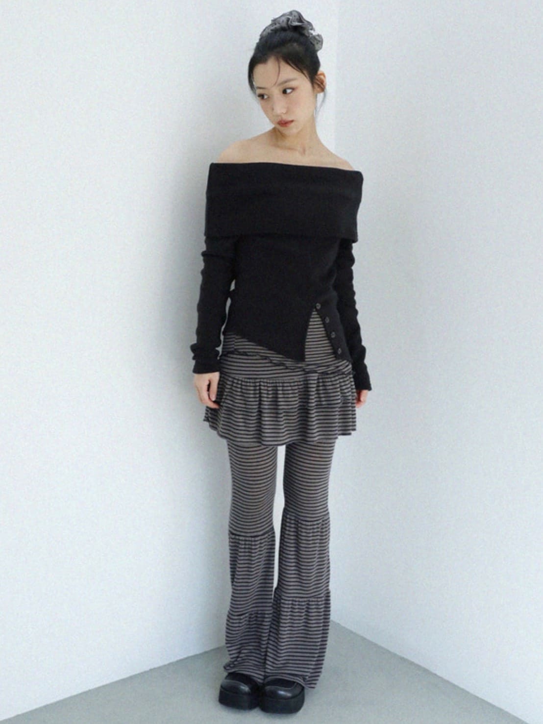 12/21 20:00 発売【Uglyshadow】CANCAN STRIPE SKIRT PANTS