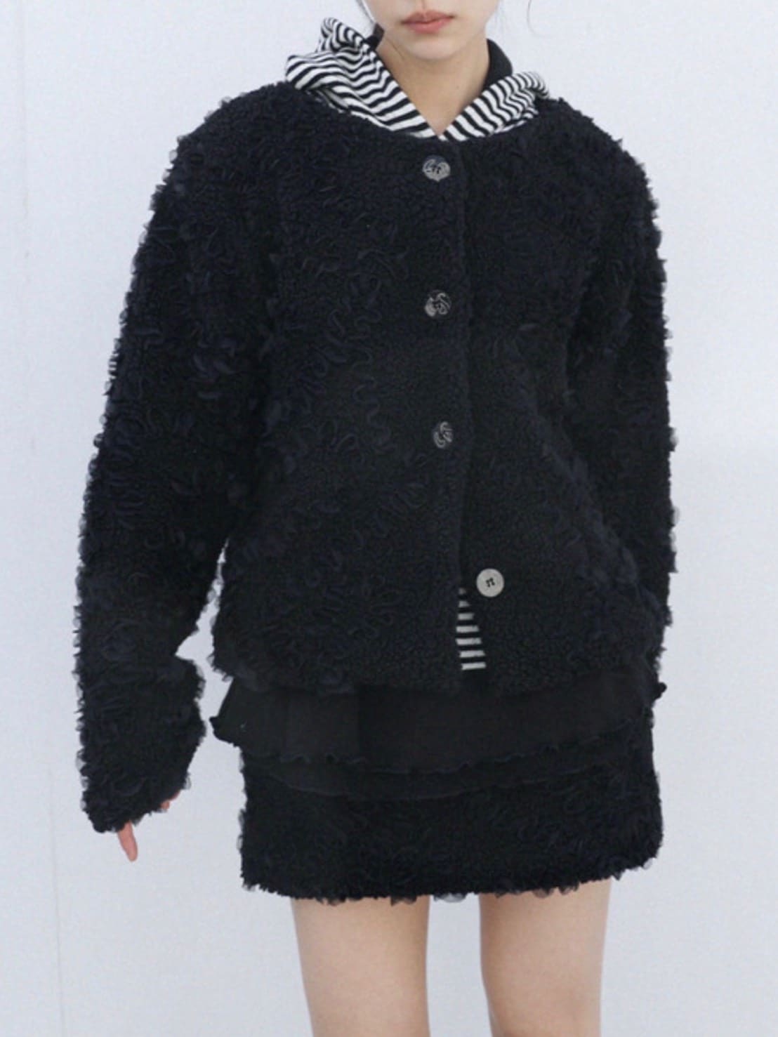 12/21 20:00 発売【Uglyshadow】RUFFLED FUR MINI SKIRT