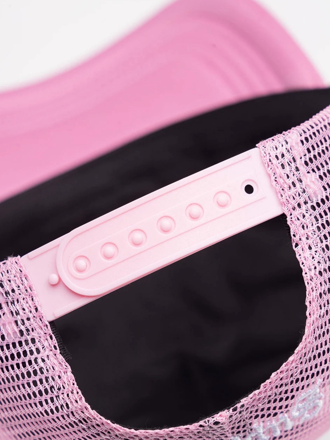 素材、採寸まだ【SUPPLIER】Multiple Cross Mesh Cap