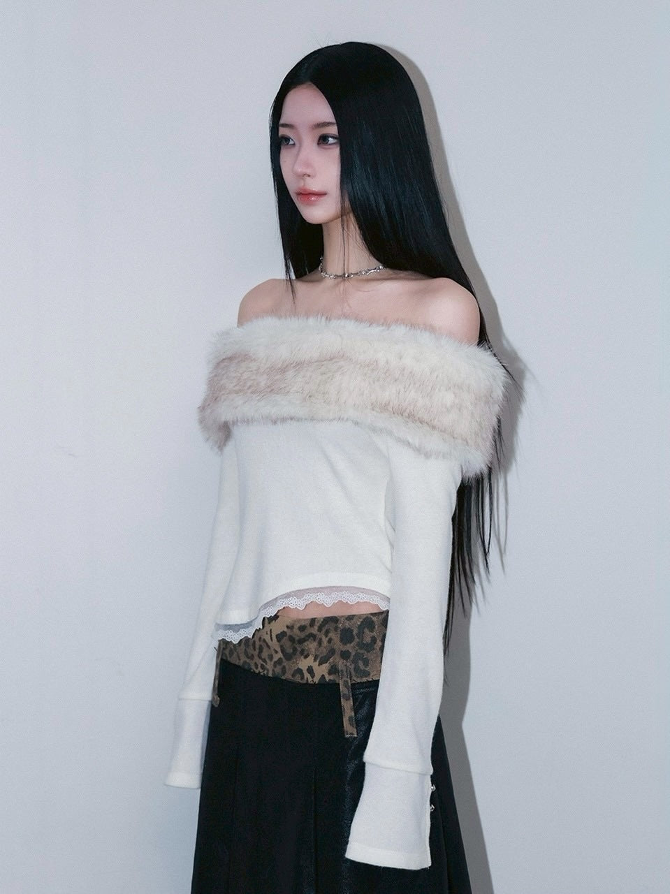 1/2 20:00発売【CHERRYQUIRI】bunny fluff off shoulder top
