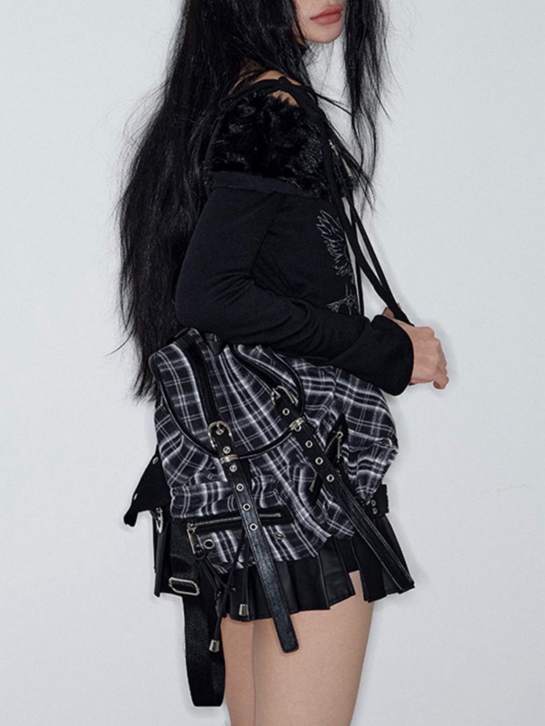 【NOT KNOWING】Fur Off Shoulder Lace Up Top