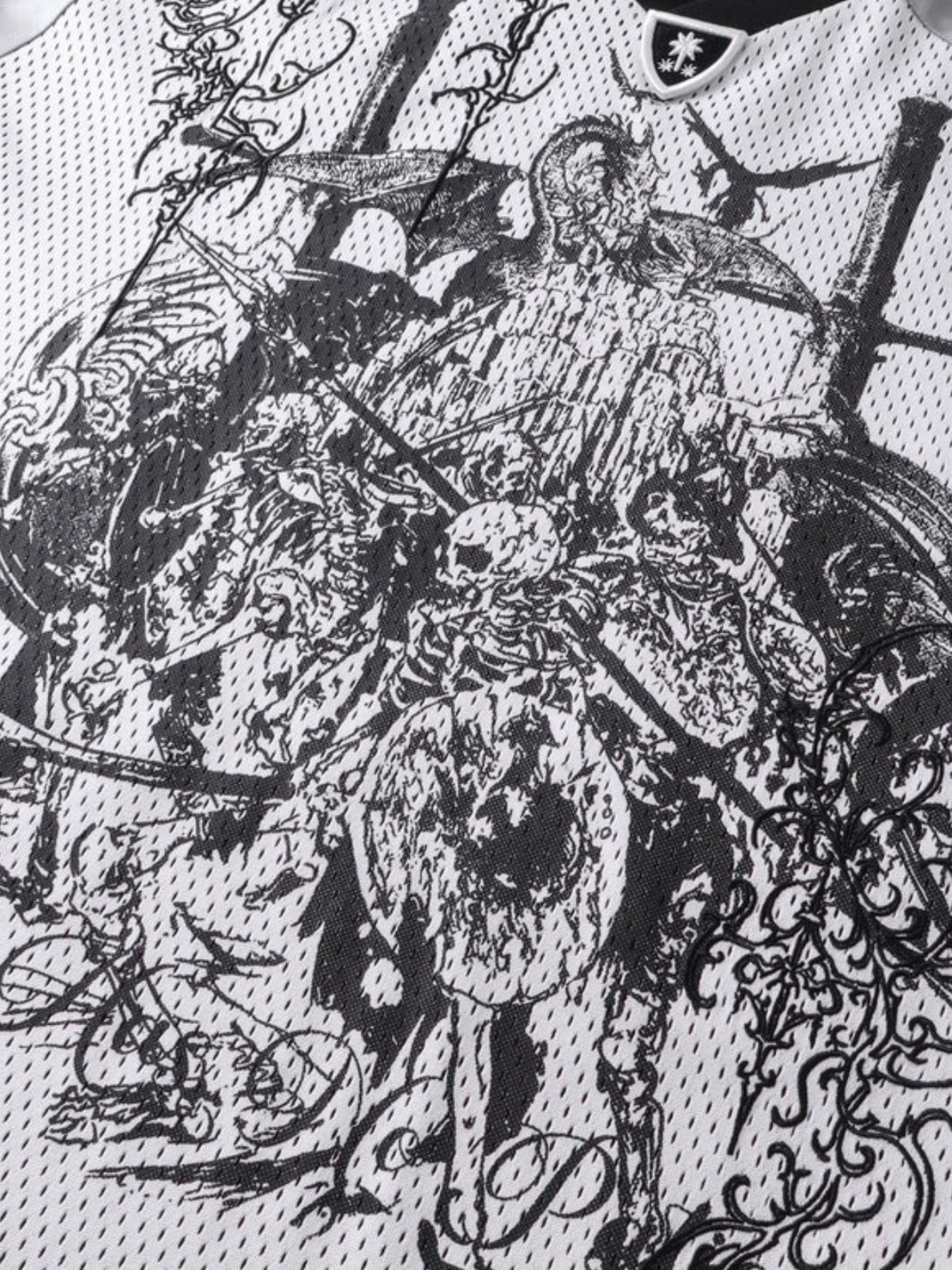 【The Boy Has No Patience】 TBHNP LUMINOUS DAWN SWORDSHIELD SPECTER PRINTED RUGBY L/S TEE / 【ザボーイハズノーペーシェンス】フロントプリントラグビー長袖Tシャツ