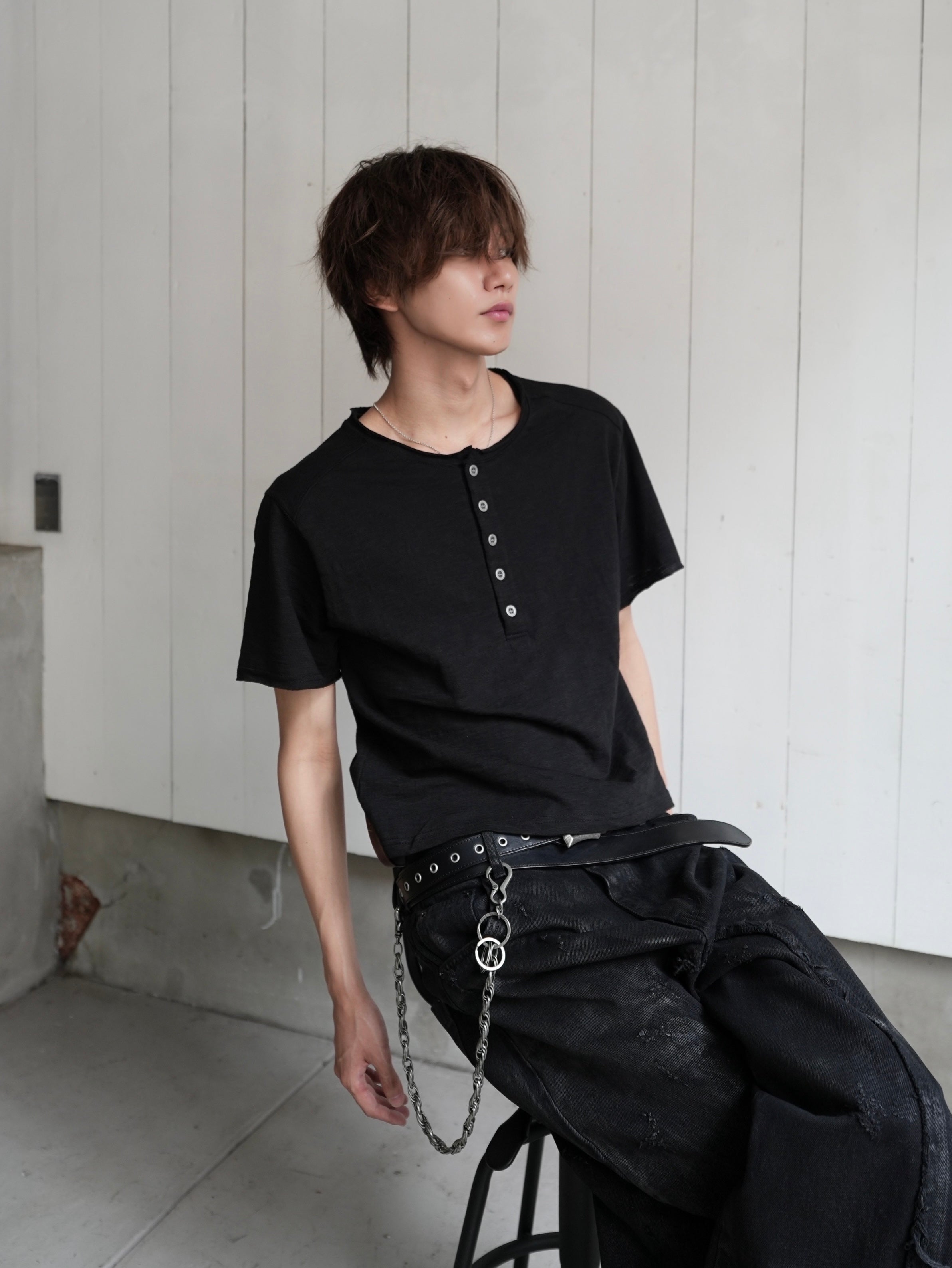 【CHIKASHITSU PLUS HIGH】Steel button short sleeve henley tee (2color)