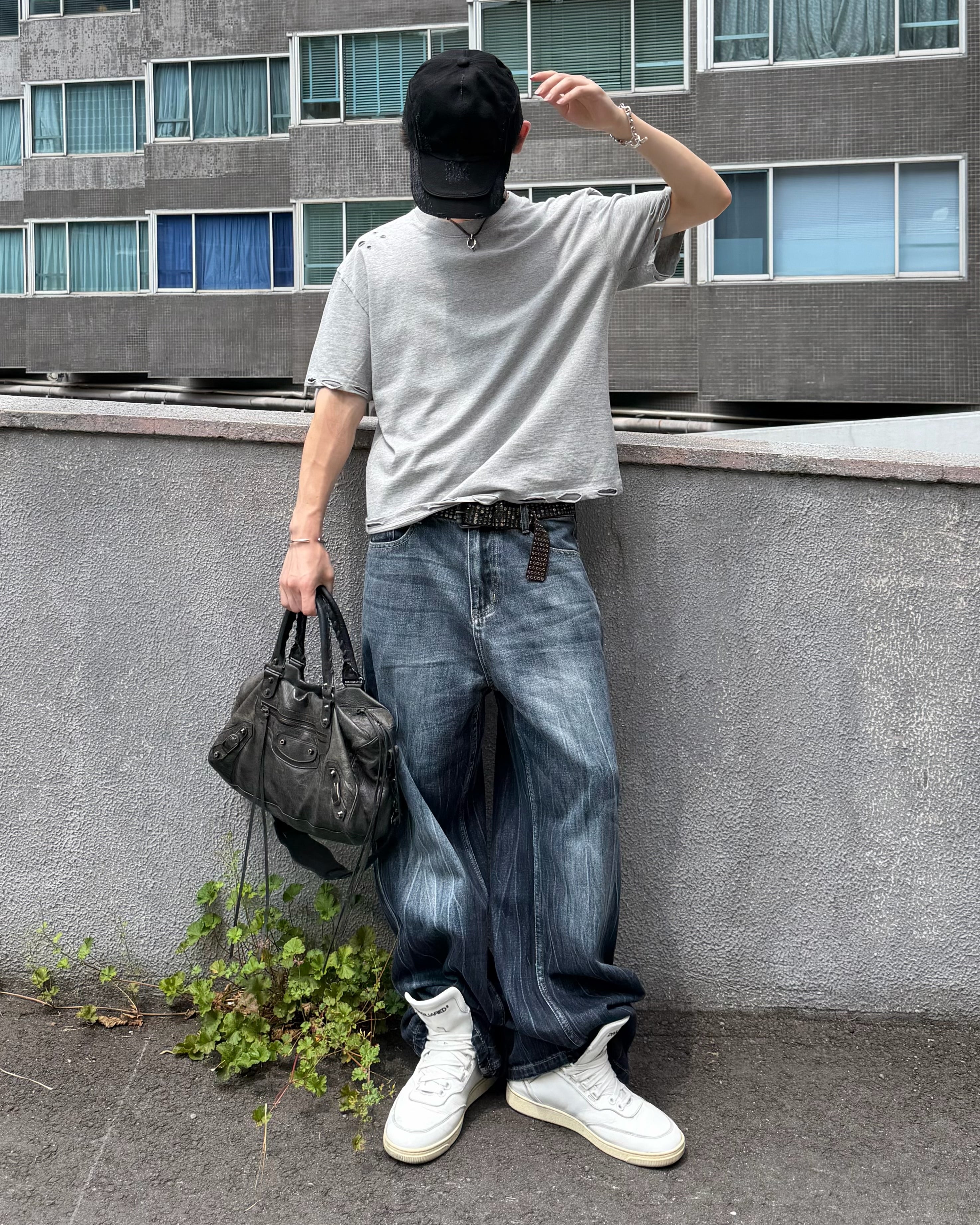 大阪店WEB限定受注制【Chikashitsu +】grunge damage crop t-shirt (3color)
