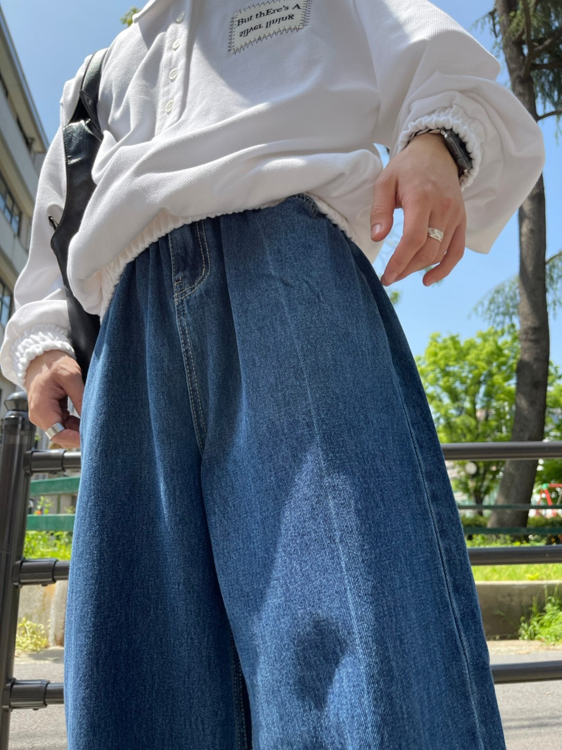【Chikashitsu +】center breach denim pants (2color)