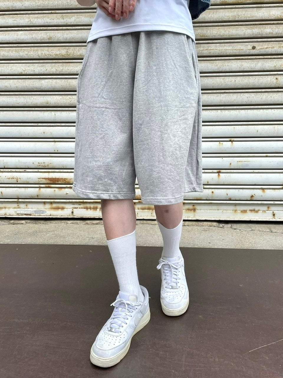 受注制【Chikashitsu +】side button sweat shorts (3color)