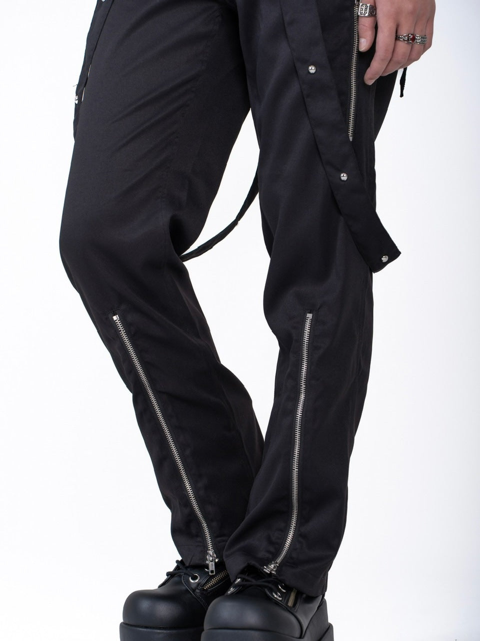 【Bizarre Maiden】strap zipper flared pants (2color)