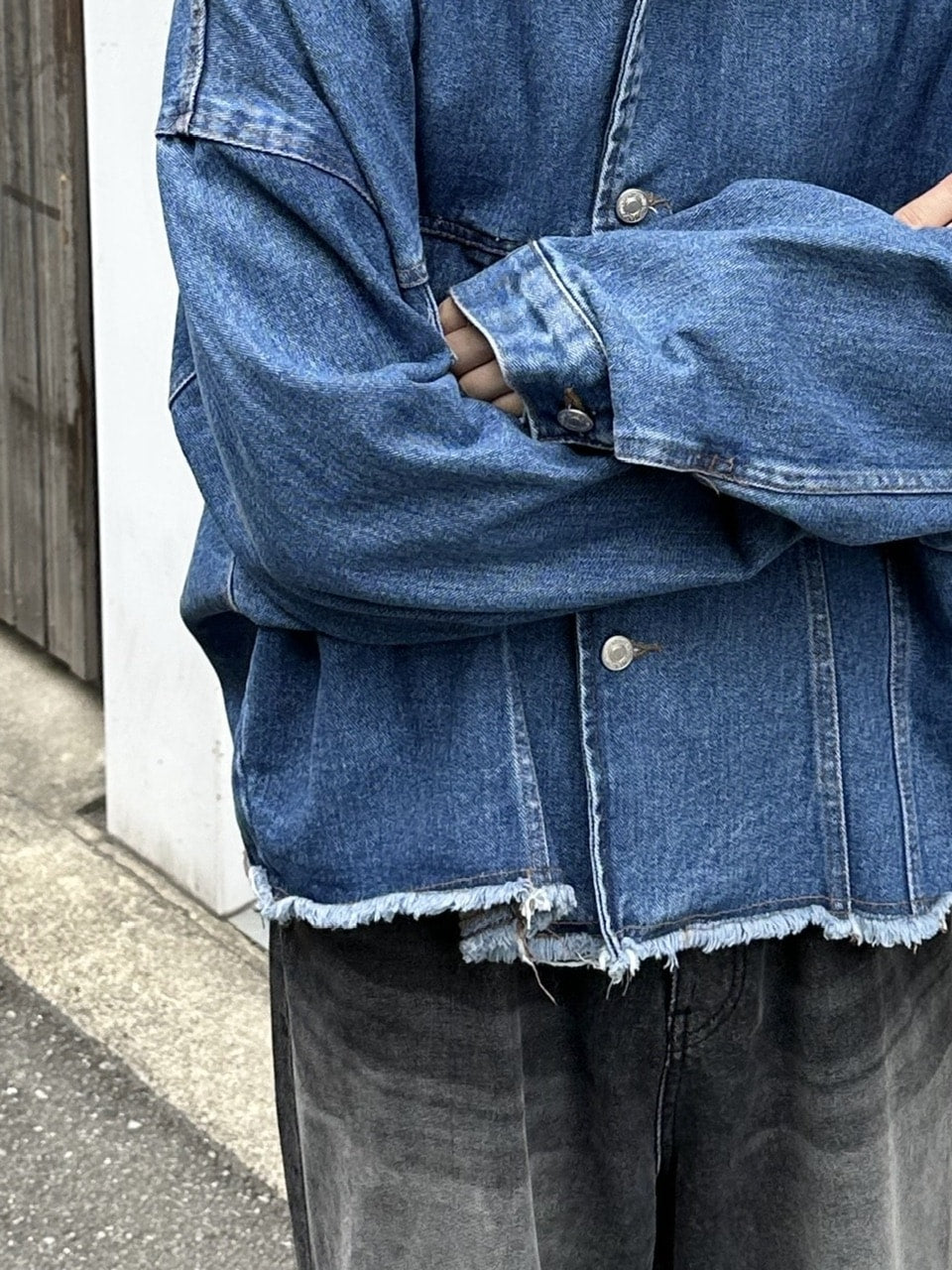 大阪店WEB限定受注制【Chikashitsu +】cutting cropped denim jacket