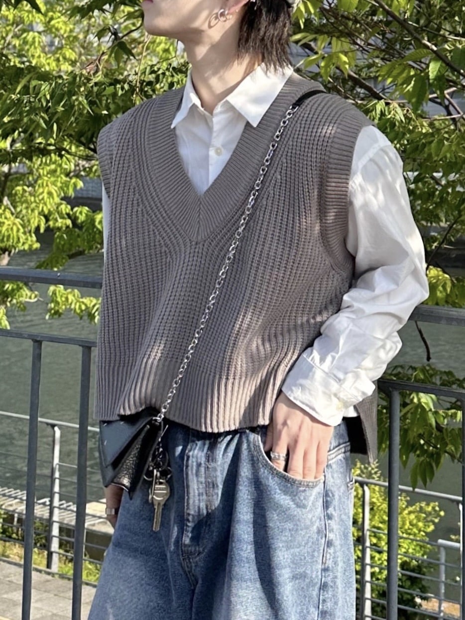 大阪店WEB限定受注制【Chikashitsu +】cropped box vest (2color)