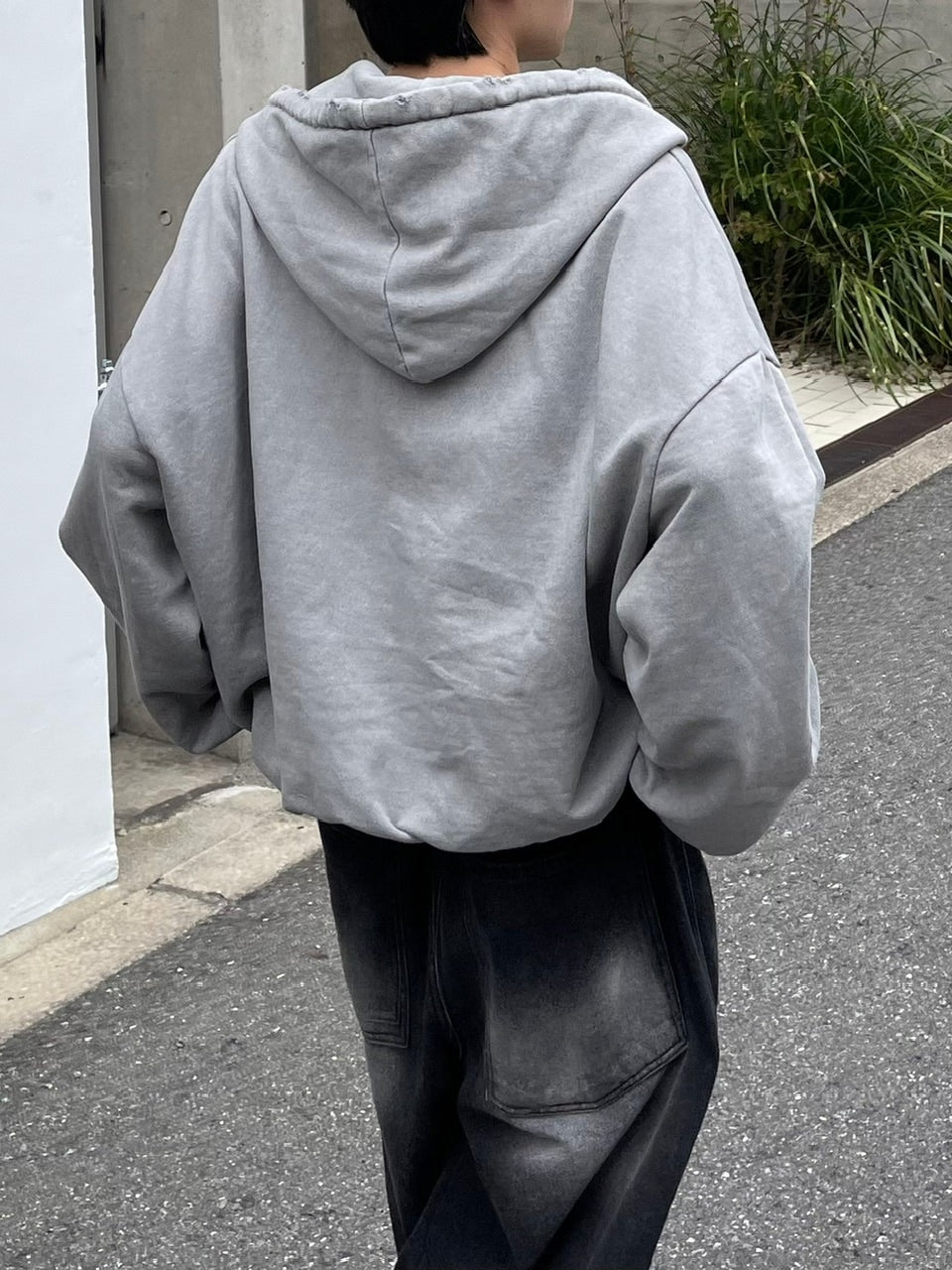 大阪店WEB限定【Chikashitsu +】damage zip up hoodie (3color