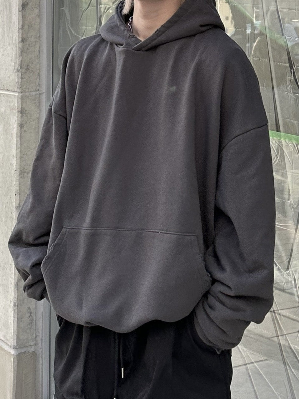 大阪店WEB限定【Chikashitsu +】damage arm warmer hoodie (3color)