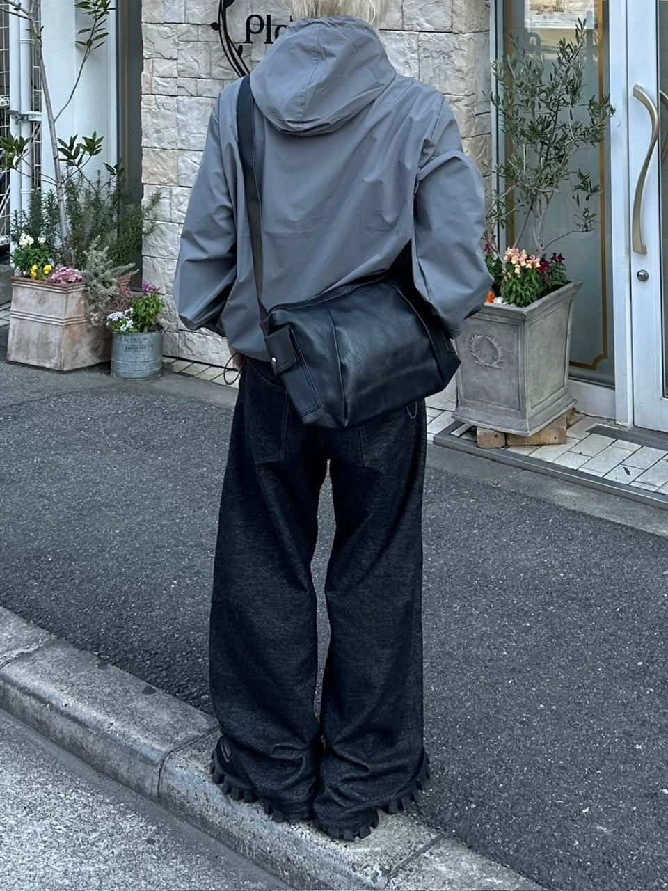 受注制【Chikashitsu +】multi pocket shoulder bag / 【チカシツプラス】マルチポケットショルダーパック