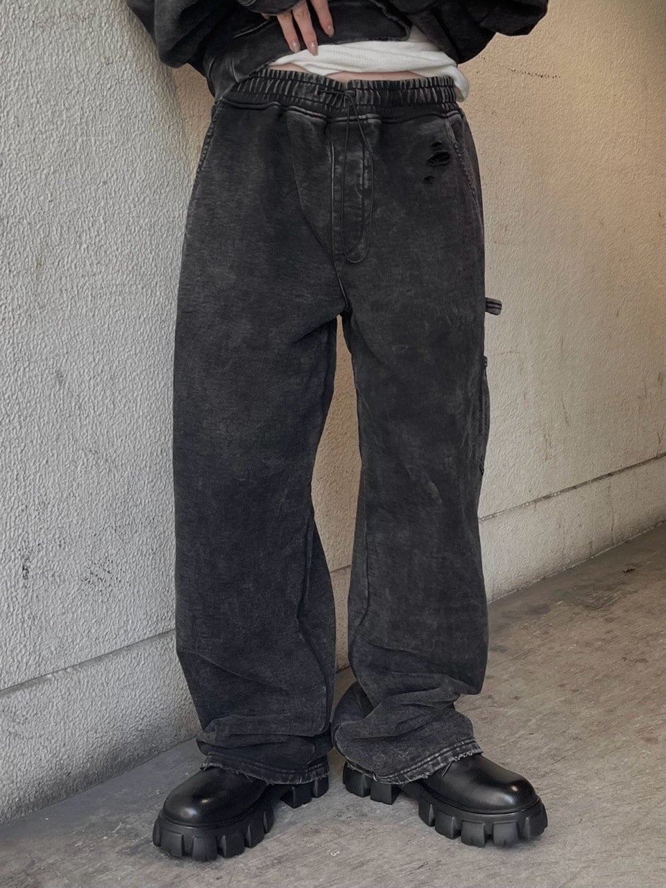 受注制【Chikashitsu +】set up pigment damage carpenter sweat pants