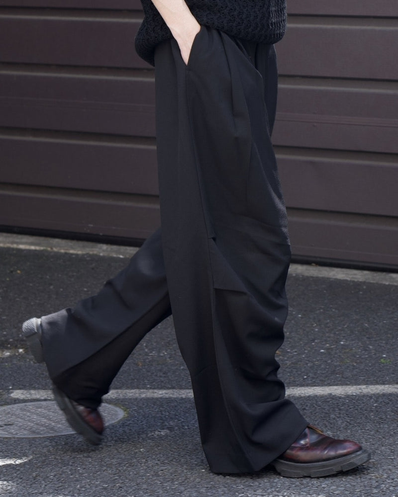 東京店WEB限定【Chikashitsu +】full length knee tuck slacks (2color)